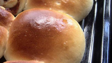 Pão de batata recheado