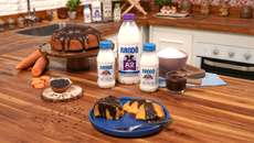 Bolo de cenoura com ganache