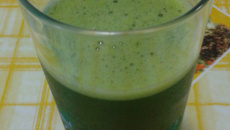 Suco de limão com couve