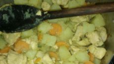 Frango com batata e cenoura