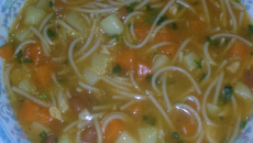 Sopa de feijão com verduras