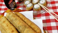 Hot roll com massa de pastel 