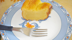 Bolo de fubá com laranja