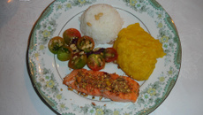 Salmão grelhado com Pinolis