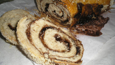 Cuca recheada com chocolate