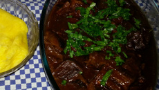 Carne de panela com cerveja preta