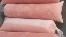 Sacolé cremoso de morango