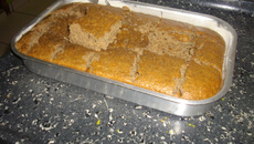 Bolo de casca de banana nanica