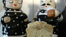 Cuca de banana e farofa (não precisa de batedeira e nem liquidificador)