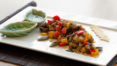 Antepasto delicioso de berinjela