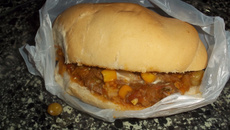 Sanduíche de carne cremoso