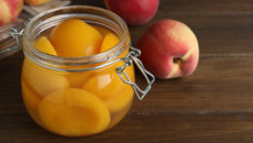 Pêssego em calda caseiro