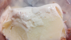 Pavê de chocolate com suspiro tipo sorvete