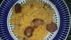 Arroz com linguiça ou salame