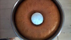 Bolo de farinha de trigo simples