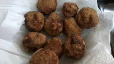 Bolinhos de carne recheado da Mel