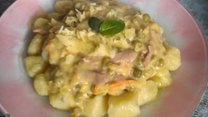 Nhoque ao molho de cenoura