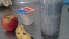 Vitamina de banana e iogurte (cremosa)