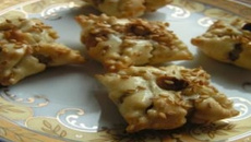 Envelopes recheados com amêndoas