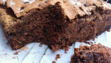 Fofo de banana e canela com chocolate