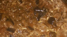 Moela cozida com berinjela