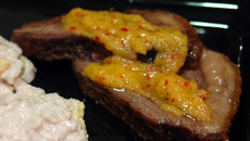 Picanha ao forno com sal grosso e molho spice