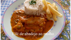 Filé de abadejo ao molho