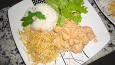 Estrogonofe de frango simples