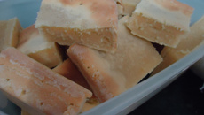 Bolo de leite feito com creme de leite