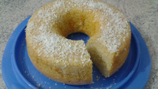 Bolo de baunilha fácil e fofinho