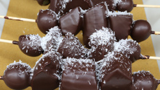 Espete seu amor (churrasquinho de frutas )