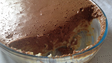 Pavê de coco com mousse de chocolate