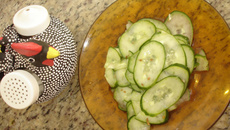 Salada sueca de pepino