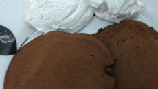 Panquecas de chocolate com marshmallow