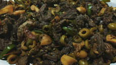 Tiras de fraldinha com legumes ao shoyu