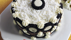 Bolo mousse com tortinhas