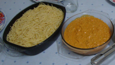 Macarrão ao molho estrogonofe