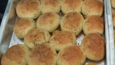 Pão de cebola recheado