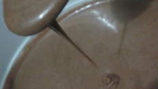 Cobertura de creme de leite com chocolate