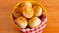 Pão de queijo de liquidificador (com polvilho azedo)