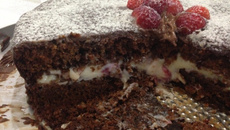 Bolo pão de mel recheado