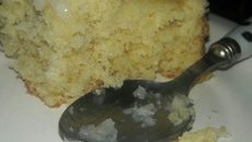 Bolo de coco cremoso