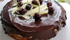 Bolo de chocolate trufado