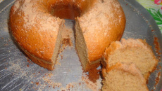 Bolo de maçã com caneça