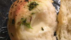 Pãezinhos de batata recheados