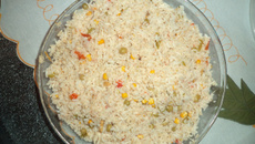 Arroz com peito de frango desfiado