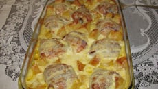 Coxa de frango ao requeijão e bacon