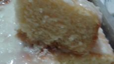 Bolo pão-de-ló com coco