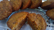 Muffins integrais de banana da Tia Nilza