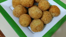 Bolinho de farinha de mandioca com batata